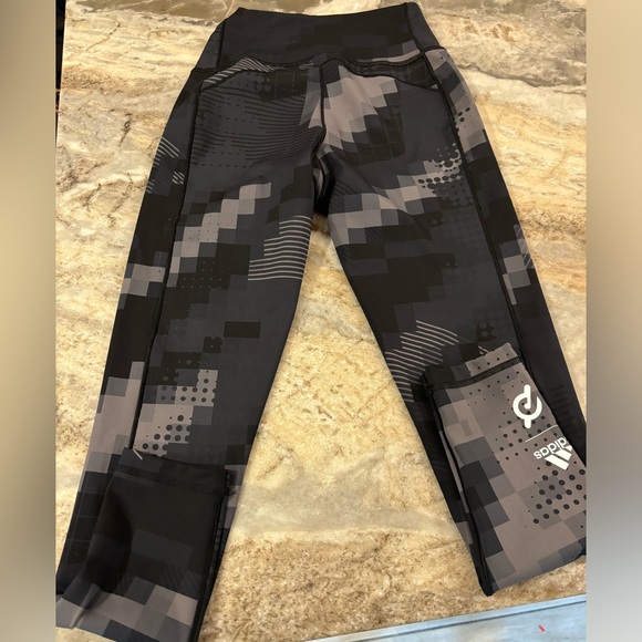 Adidas Peleton leggings like new! - Picture 1 of 4